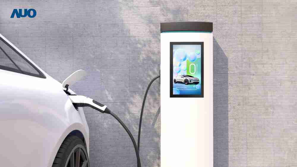 友達〝EVSE車用充電樁解決方案〞專為電動汽車充電樁設計，，，具有高亮度、、、克服戶外艱難環境的耐溫、、、、耐紫外線等特性，，，，並搭載散熱性及擴充性強的高效能工業電腦，，可實現人機互動訴求，，，，如資訊顯示、、、、支付等應用